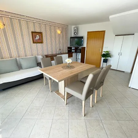 Nika 1 Apartman Dramalj