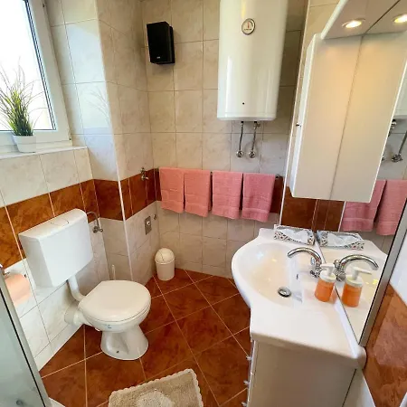 Nika 1 Apartamento *